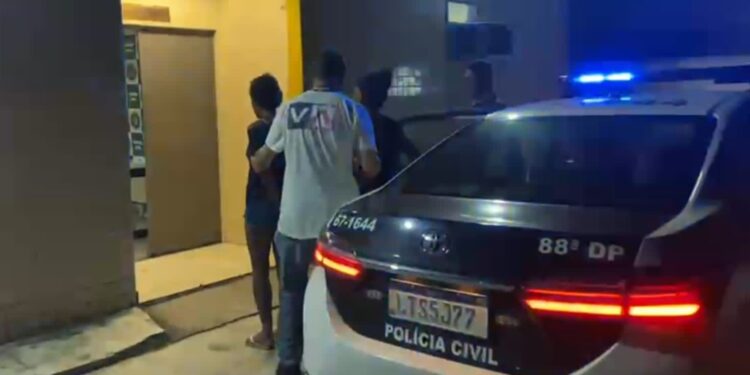 Polícia Civil prende duas mulheres suspeitas de tráfico de drogas em Barra do Piraí