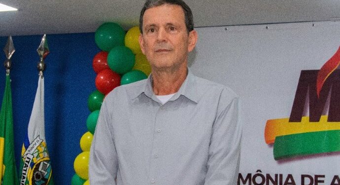 Prefeito Irineu Nogueira é solto após ser acusado de injúria racial
