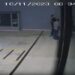 Câmeras flagram momento em que criminosos invadem loja para furtar instituição bancária em Barra Mansa