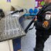 Após denúncia, Polícia Militar apreende espingarda e pinos de cocaína em Paraty