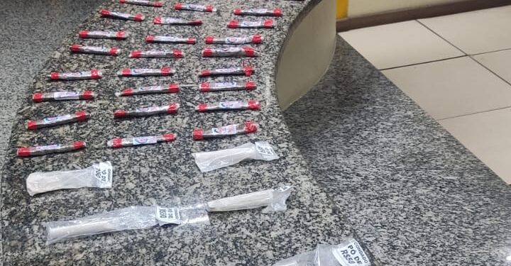 Jovem é preso por tráfico de drogas no Condado, em Paraty