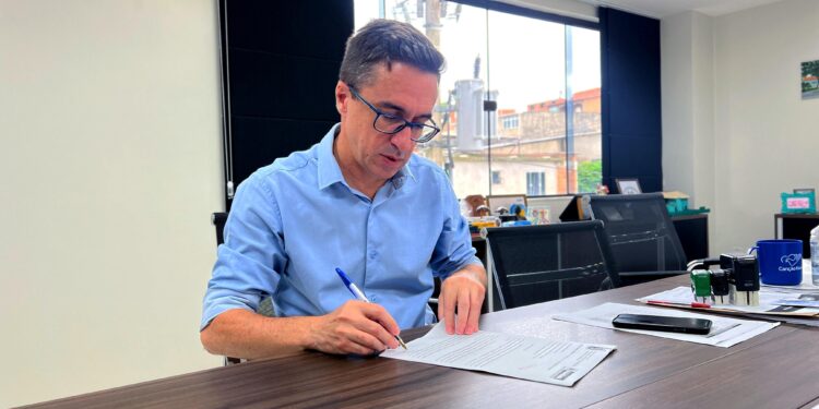 Prefeito de Pinheiral propõe Projeto de Lei para subsídio do reajuste da tarifa do transporte coletivo municipal