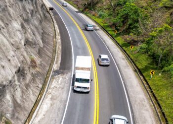 Via Dutra e Rio-Santos receberão mais de 1 milhão de veículos no feriado de Natal