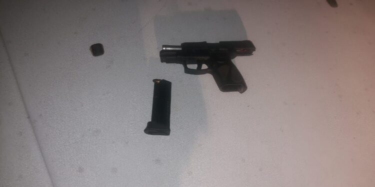 Homem é preso por porte ilegal de arma em Itatiaia