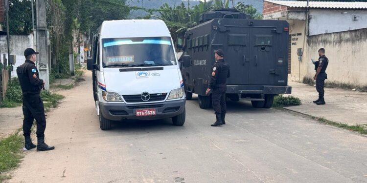 Operação contra tráfico de drogas é realizada pela Polícia Militar em Paraty