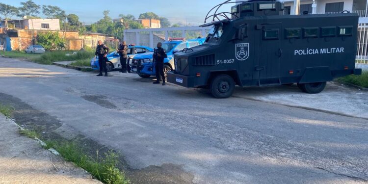 Polícia Militar apreende drogas durante operação em Resende