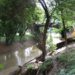 Prefeitura de Barra Mansa avança no serviço de desassoreamento de canal no Ano Bom