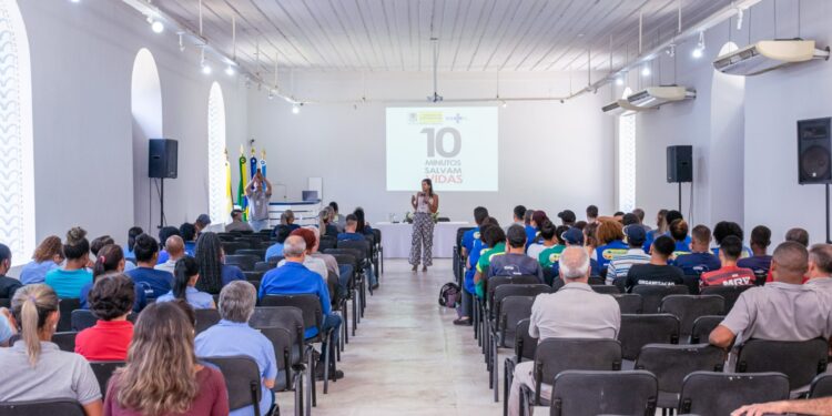 FOA e Prefeitura de Volta Redonda realizam palestra sobre o combate à dengue