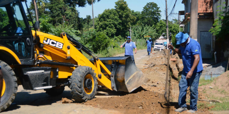 Saae de Barra Mansa inicia construção de 300 metros de rede de abastecimento de água no bairro Getúlio Vargas