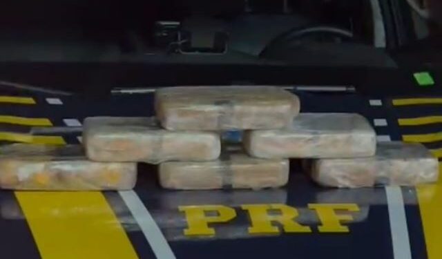 PRF apreende 6 quilos de pasta base de cocaína na Dutra, em Paracambi