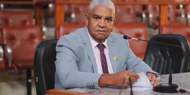 Lei autoriza governo municipal a fornecer barra de apoio em Volta Redonda