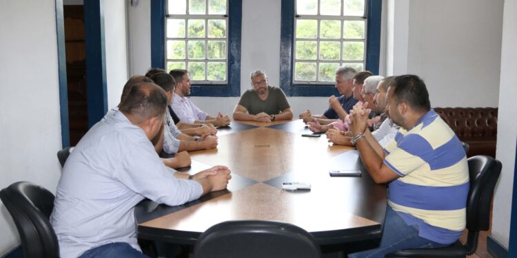 Prefeitura de Barra Mansa, Dnit e empresas se reúnem para avaliar trechos do Pátio de Manobras