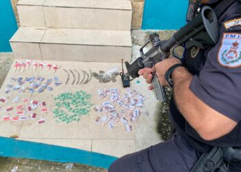 Polícia Militar apreende grande quantidade de drogas em operação em Volta Redonda