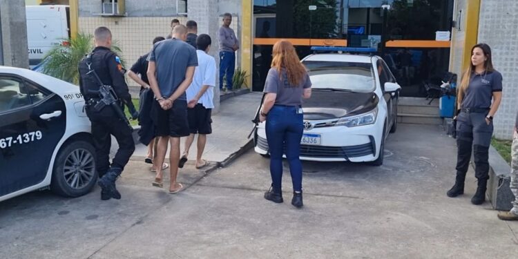 Seis pessoas são presas em operação da Polícia Civil em Barra Mansa