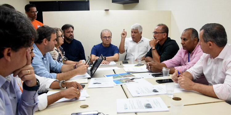 Pressionada pela Prefeitura, Enel faz obras na Ilha Grande