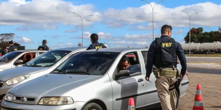 PRF dá dicas para uma viagem segura no Carnaval