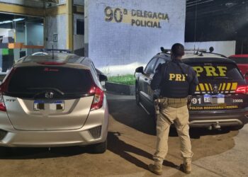 Veículo clonado é recuperado na Dutra, em Barra Mansa