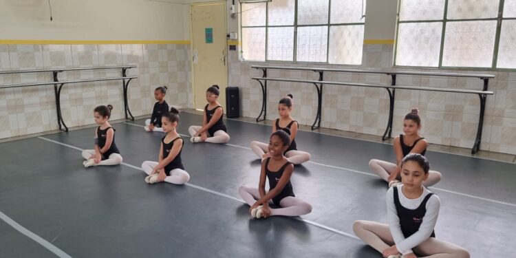 Ballet Educação de Volta Redonda abre inscrições para 40 vagas