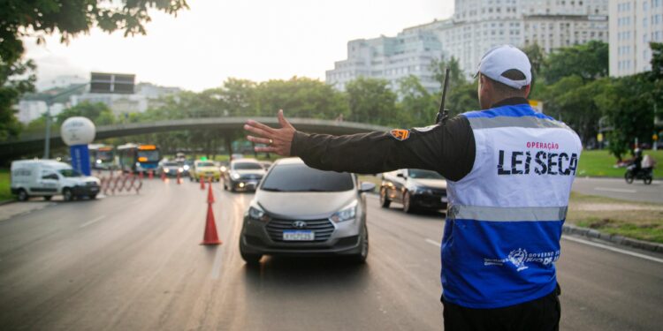 Operação Lei Seca lança estudo sobre motoristas flagrados