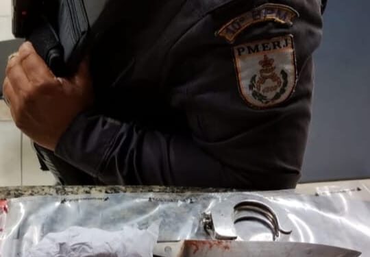 Homem leva facada no peito em um bar de Piraí
