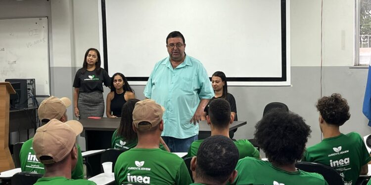 Projeto Ambiente Jovem de VR encerra primeira turma com a presença do deputado Munir Neto