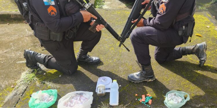 Homem é preso com grande quantidade de droga na Ilha das Cobras, em Paraty&nbsp;