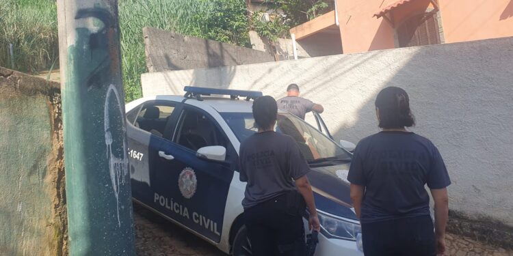 Polícia Civil cumpre onze mandados de busca e apreensão em residências de suspeitos de integrar tráfico em Valença