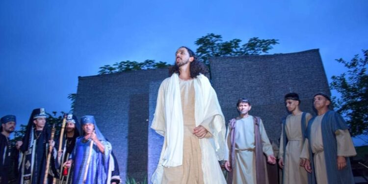 Grupo Arte em Missão encena Paixão de Cristo em Barra Mansa