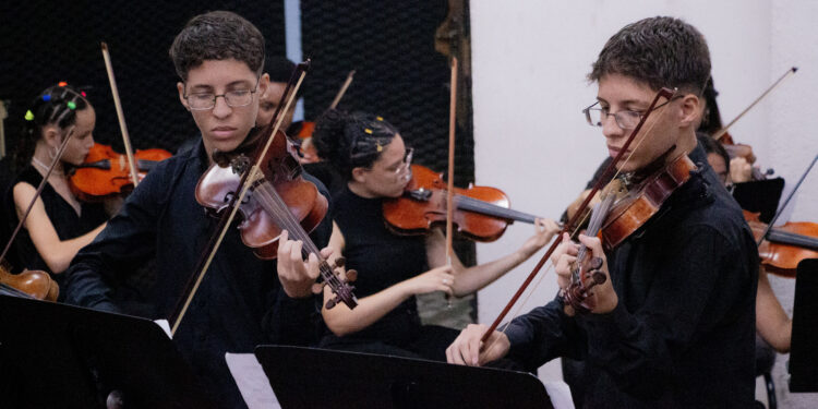 Orquestra Sinfônica Jovem de Barra Mansa e Hadassa Rodrigues se apresentam nesta terça