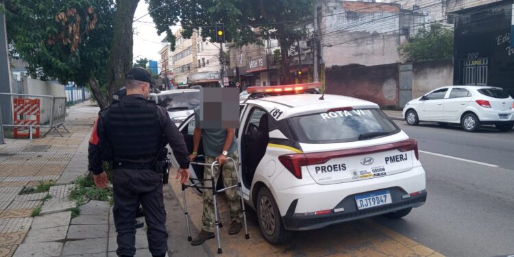 Homem se passando por policial é preso em hospital de Volta Redonda