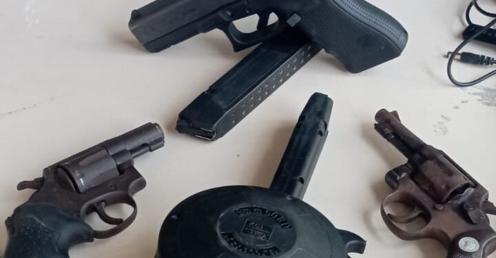 Polícia Militar apreende armas e munições em Volta Redonda
