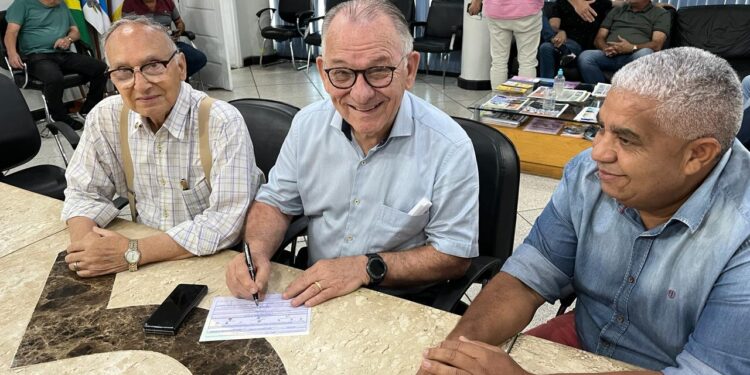 Vice-prefeito de Volta Redonda, Sebastião Faria, se filia oficialmente ao PL
