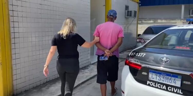 Pintor é preso após despejar um galão de gasolina na ex-companheira em Barra do Piraí
