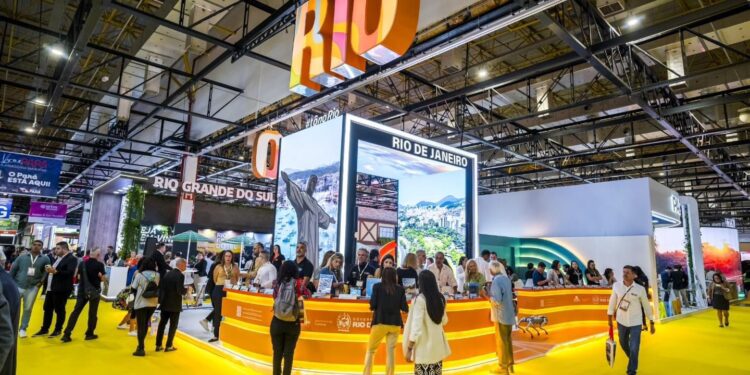Paraty marca presença na feira de viagens e turismo WTM Latin America