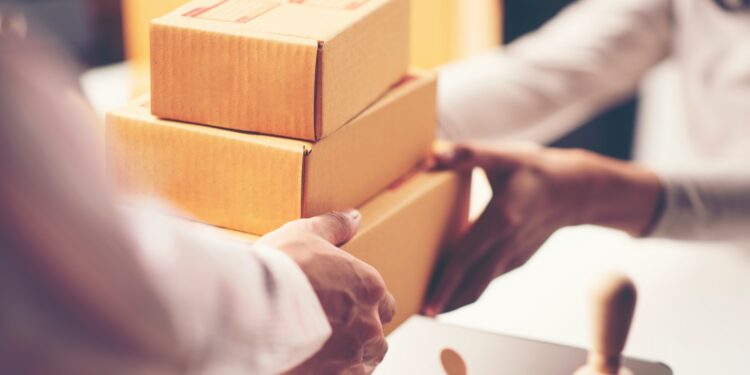 Lei do RJ determina que fornecedores disponibilizem prazo máximo de entrega de produtos e serviços