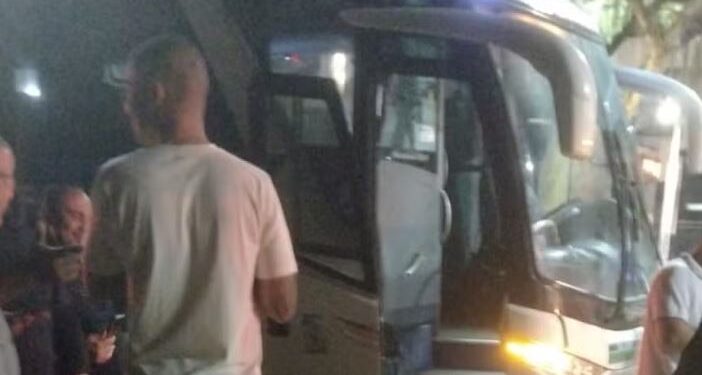 Bandido morre ao tentar assaltar ônibus com PMs do 33° BPM