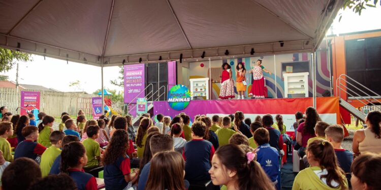 Expedição “Meninas Curiosas, Mulheres de Futuro” chega em Barra Mansa