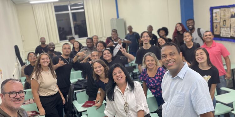 Giliade apresenta projeto da Escola Vocacionada à Música em seminário na Nova UBM