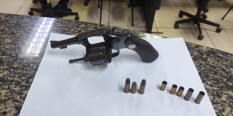 Polícia Militar apreende armas e munições durante ações em Paraty