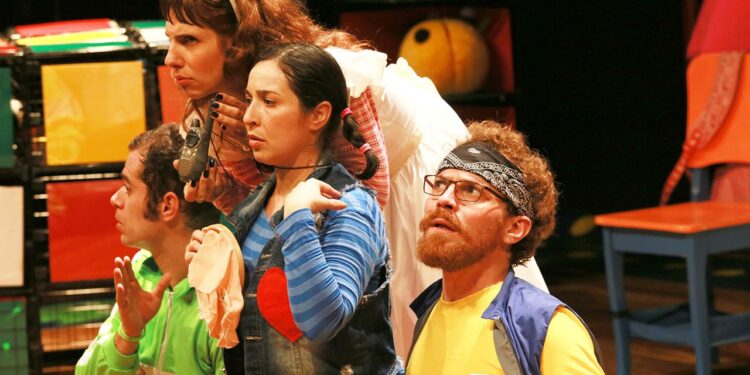 Espetáculo infantil premiado “Bisa Bia, Bisa Bel” se apresenta em Ipiabas