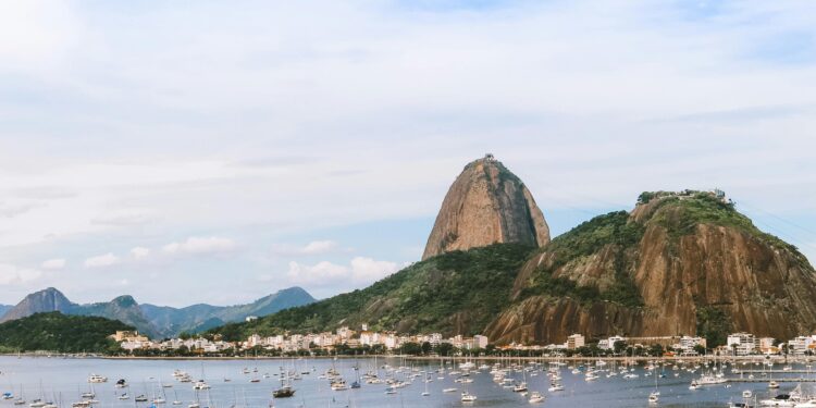 Rio Empreende debate sobre as perspectivas e desafios dos setores industriais, comerciais e de serviços em 2024