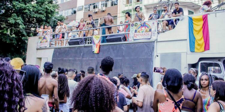 Lexa é atração da 13ª Parada da Diversidade neste domingo