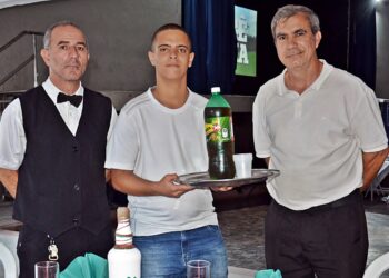 Volta Redonda abre inscrições para curso gratuito de garçom