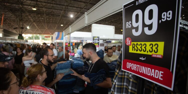 Feira ‘Liquida VR’ segue até domingo em Volta Redonda