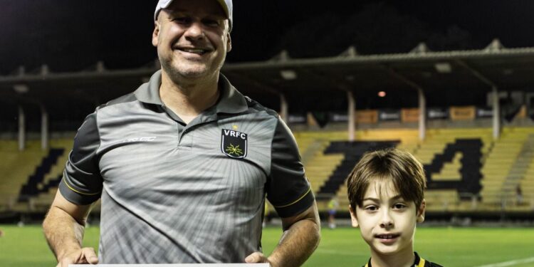 Treinador Rogério Corrêa atinge com vitória a marca de 100 jogos no comando do Voltaço