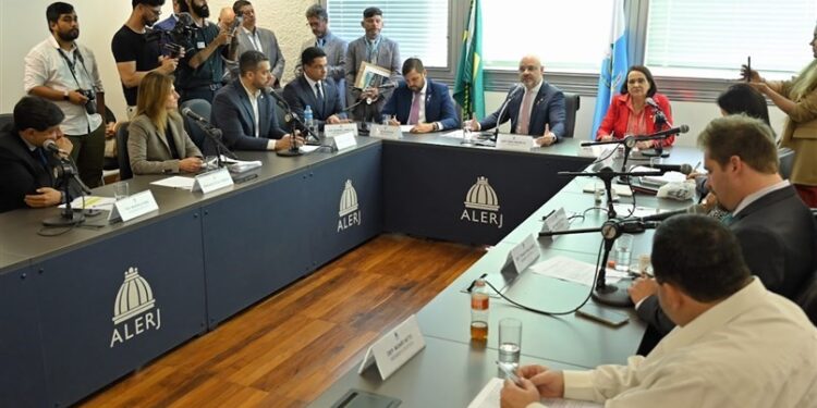 Alerj instala primeira CPI dos planos de saúde de PCDs do Brasil
