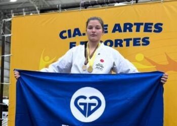 Alessandra Aragão é medalha de ouro em Campeonato de Karatê em Cachoeira Paulista