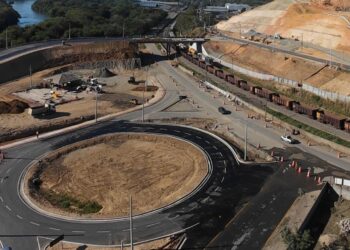 Prefeitura de Pinheiral e MRS Logística alinham detalhes finais da construção do viaduto no Parque Maíra