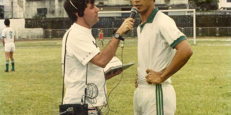 Beto Carmona comemora 35 anos da primeira transmissão esportiva pelo rádio em Angra