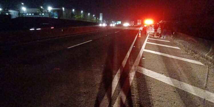 Motociclista que fugiu após causar acidente na Dutra é localizado pela PRF